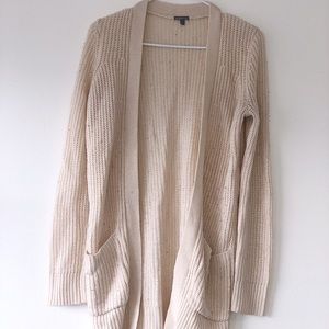 Sweater/cardigan